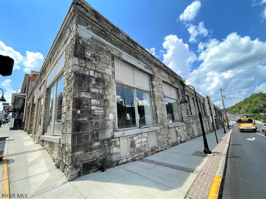 Unknown - Commercial Sale