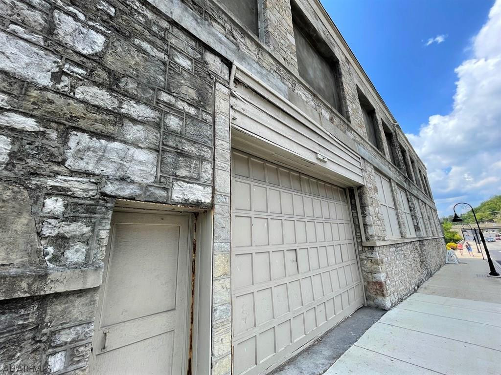 Unknown - Commercial Sale