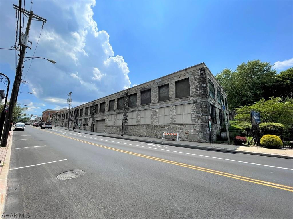 Unknown - Commercial Sale