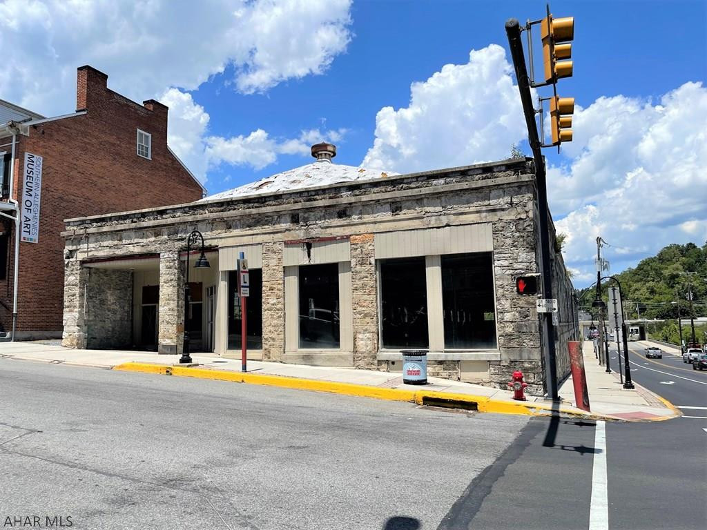 Unknown - Commercial Sale