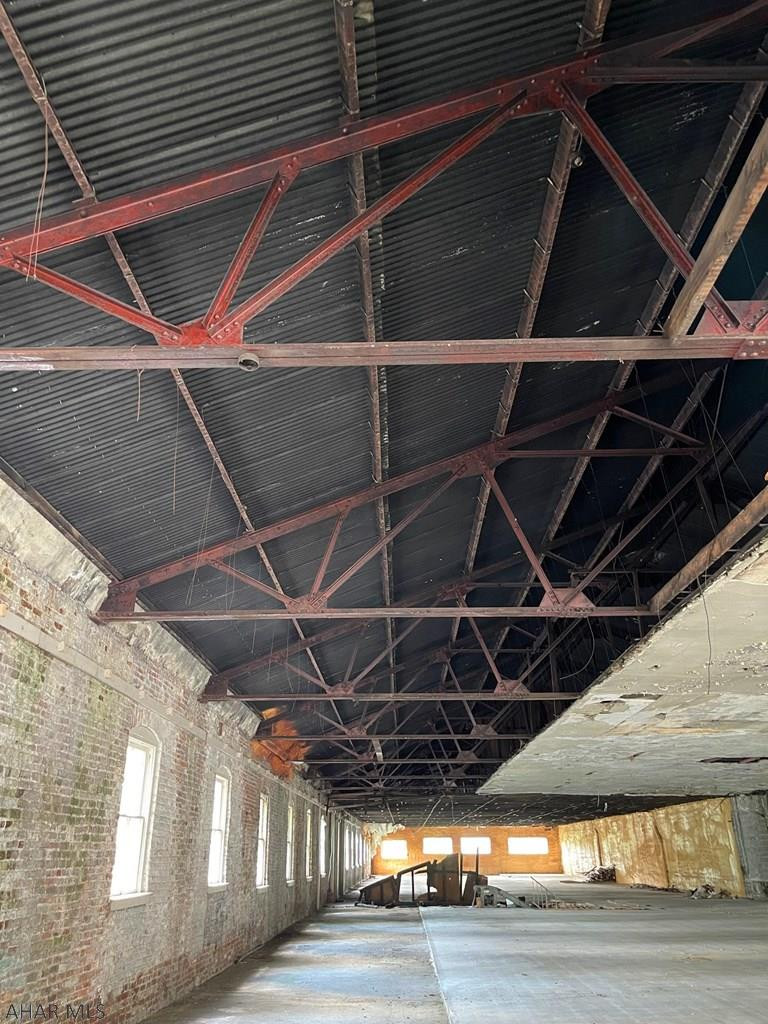 Unknown - Commercial Sale