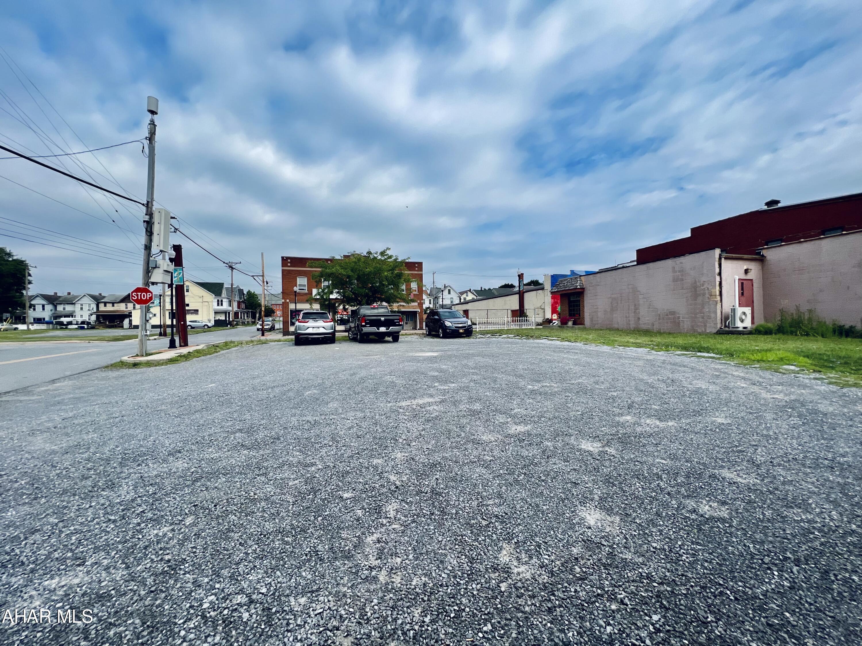 Juniata - Commercial Sale