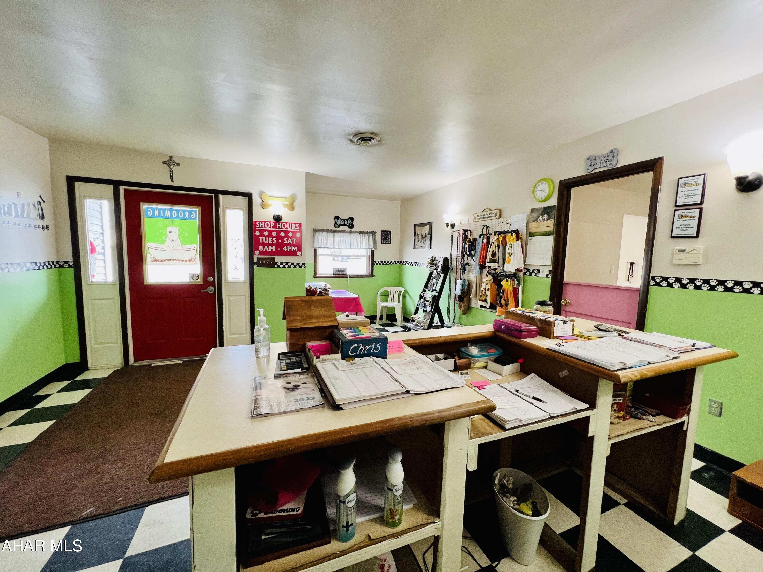 Juniata - Commercial Sale