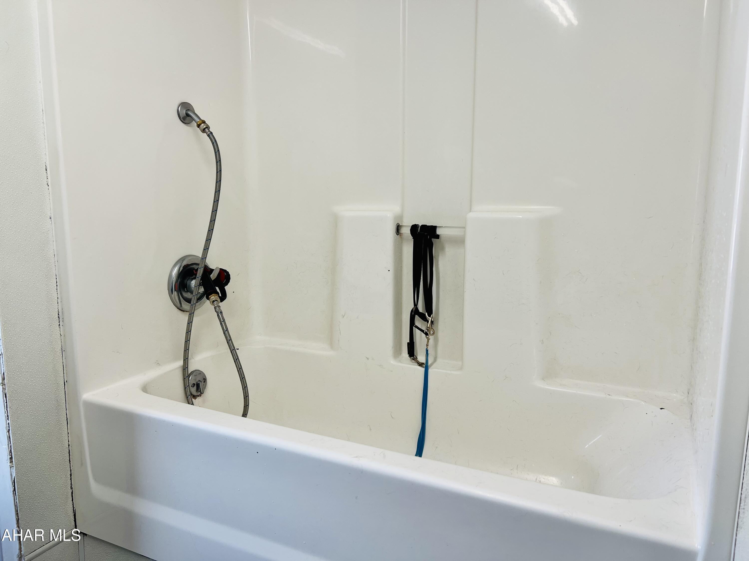 Juniata - Commercial Sale