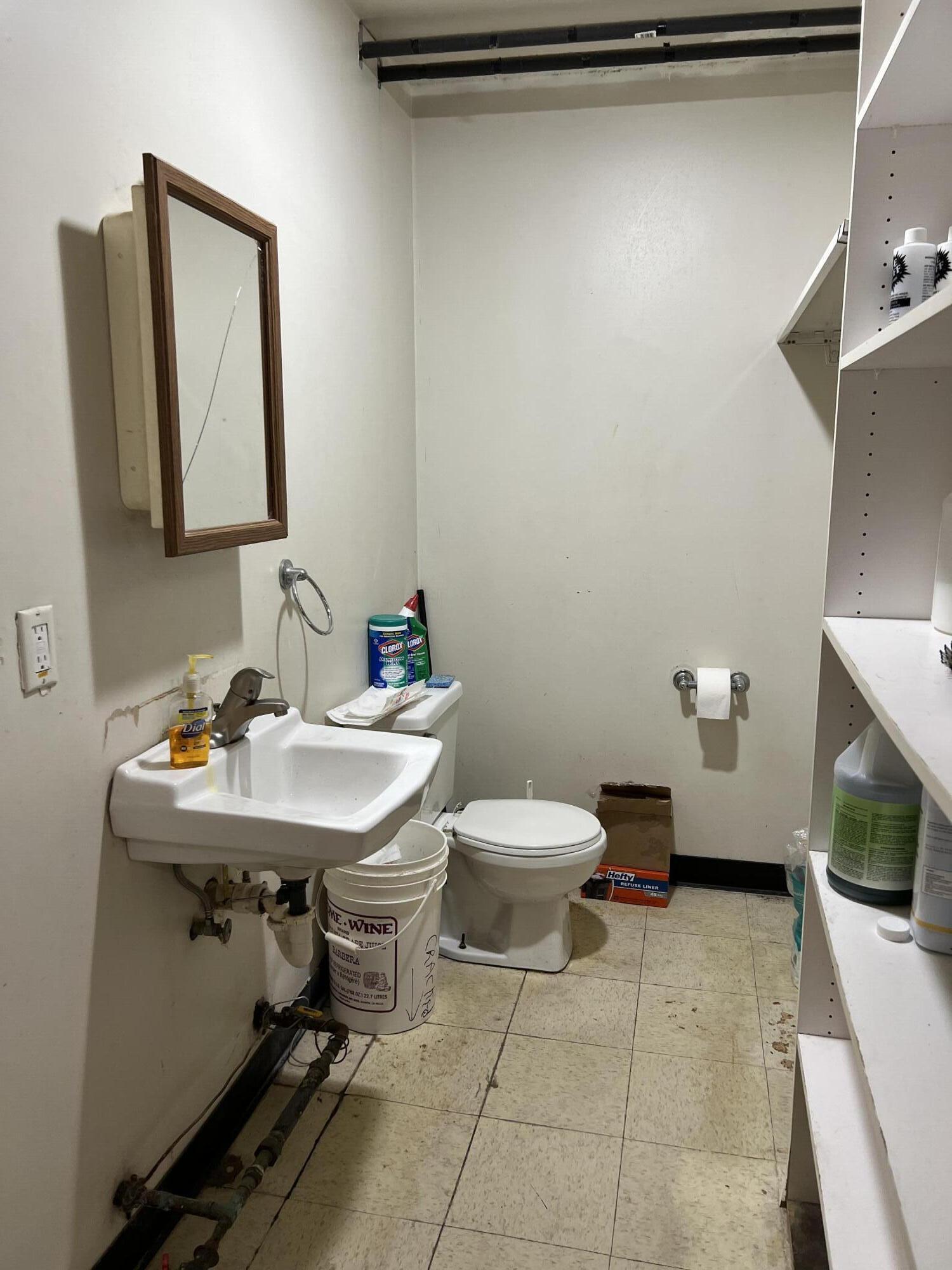 Juniata - Commercial Sale