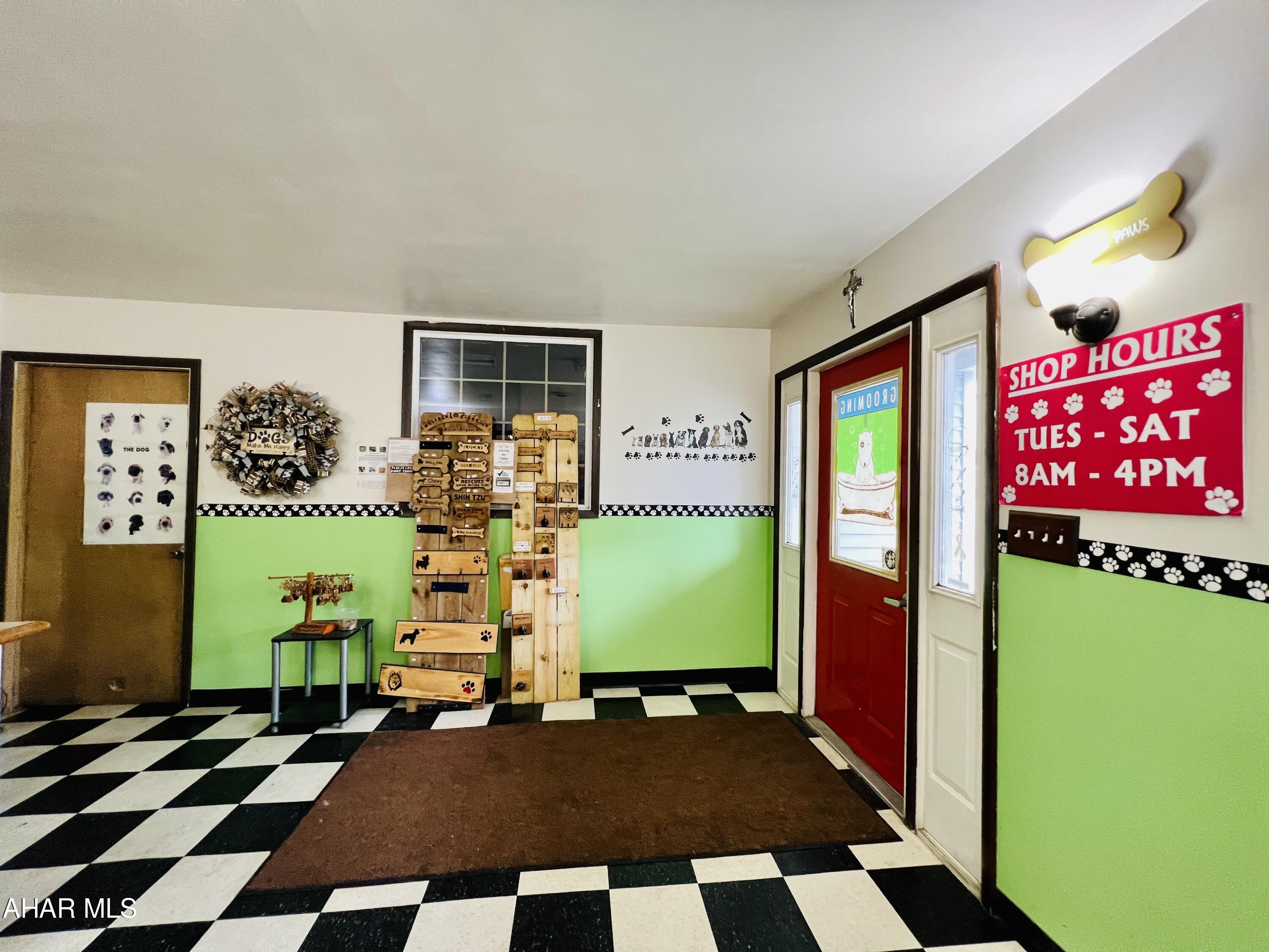 Juniata - Commercial Sale