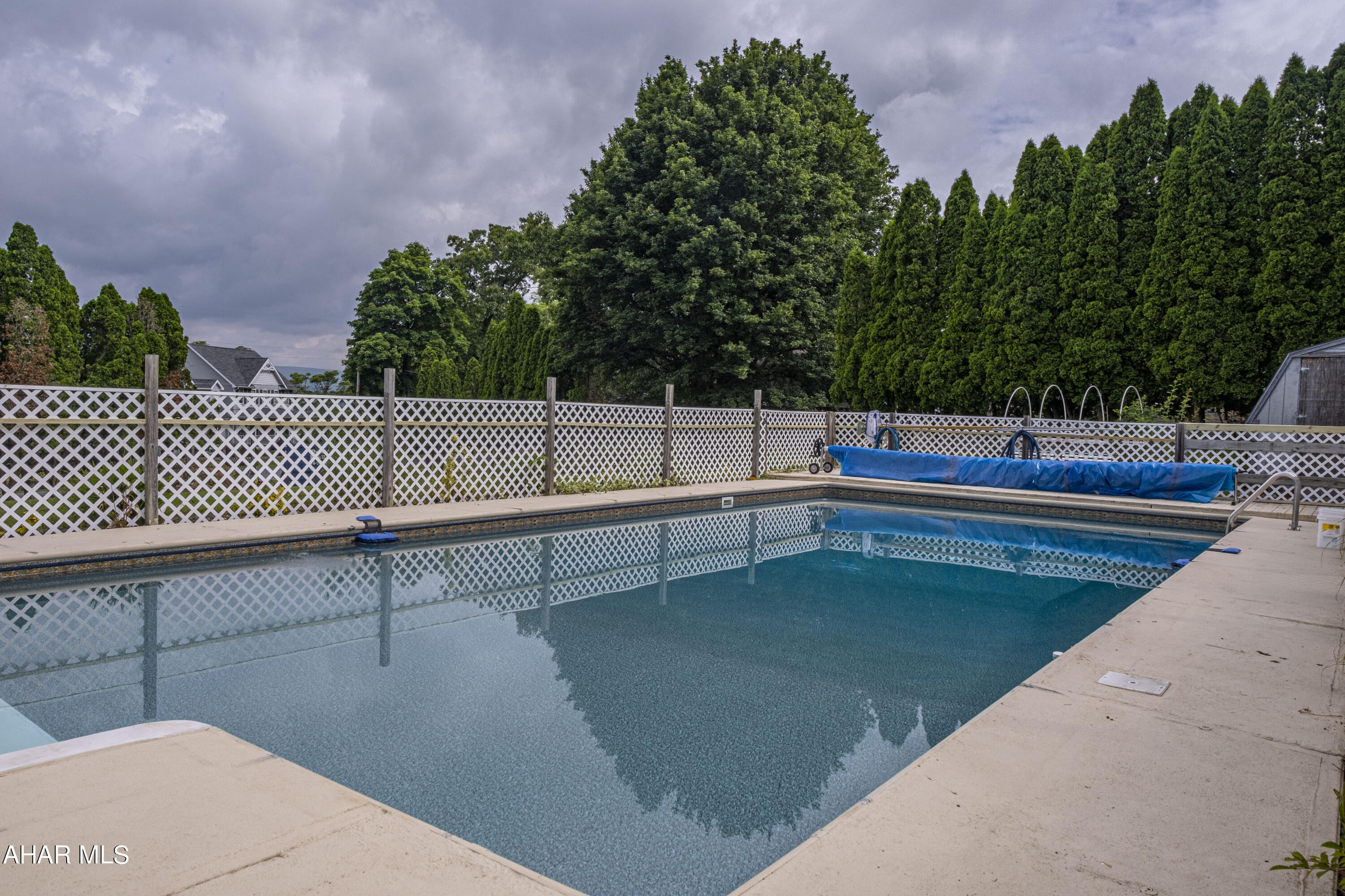 Sinking Valley - Residential