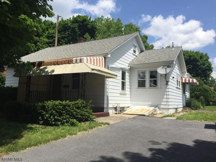 Cute 2 bedroom ranch home in the Pleasant Valley area. Large kitchen and updated bathroom. One car garage with garage door opener. Flat large yard. Call listing agent for your personal showing.