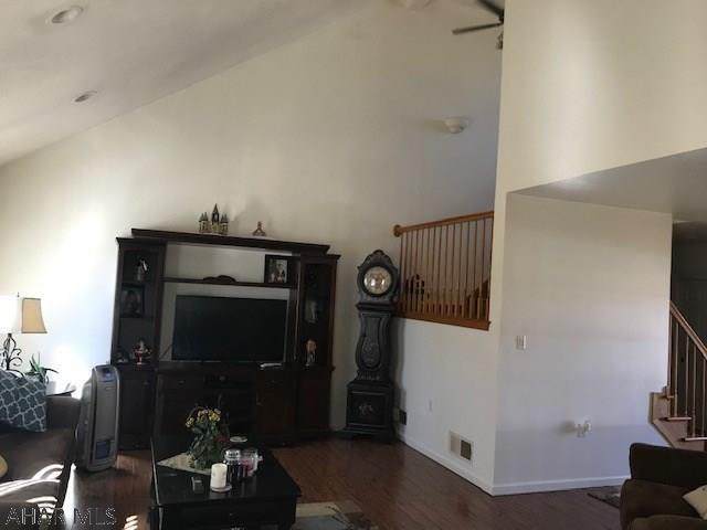 Hawthorne Manor - Residential