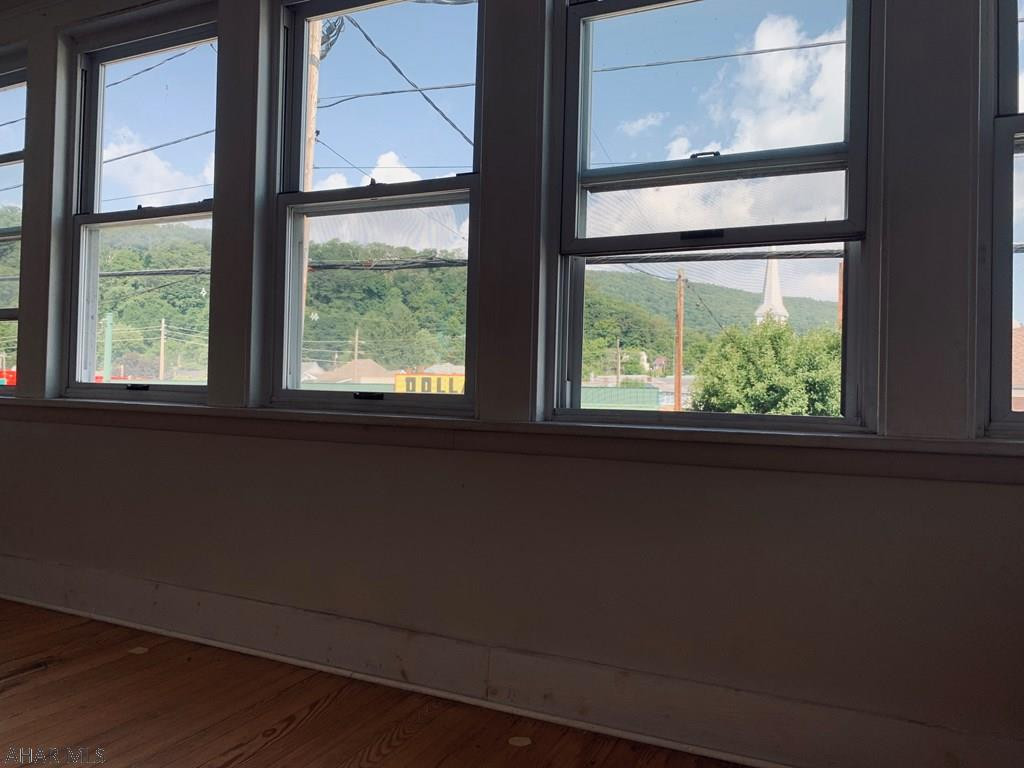 Unknown - Commercial Sale