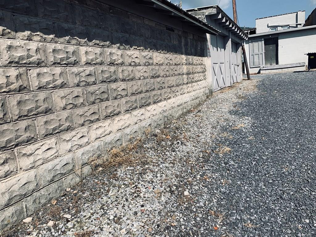 Unknown - Commercial Sale