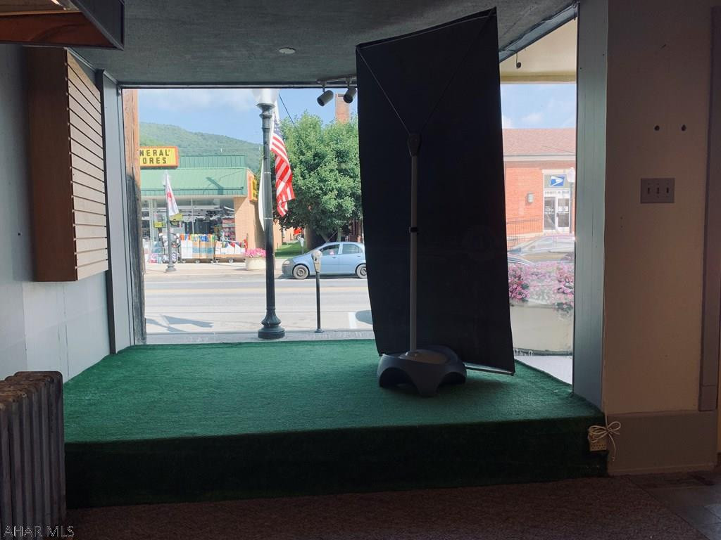 Unknown - Commercial Sale