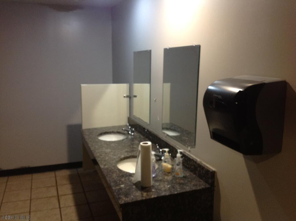 Unknown - Commercial Sale