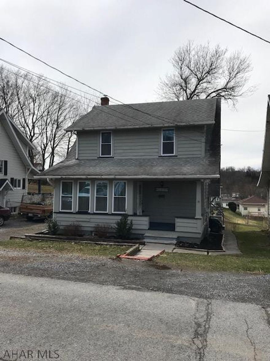 Beautiful Lakemont home with lots of space! Huge yard and great neighbors!   Perfect for young family.   New windows, recent blown insulation in attic and walls, new furnace, all new flooring throughout, new electrical box.  Shared driveway.