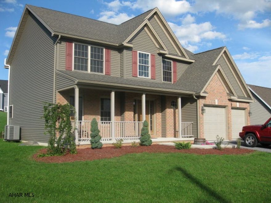 Beutiful Scotch Valley area.  2 story home on large lot.  Three bedrooms on second floor with a fourth bedroom and 3/4 bathroom off of family room in basement.  Master bathroom with jacuzzi tub. Nicely laid out kitchen with island area.