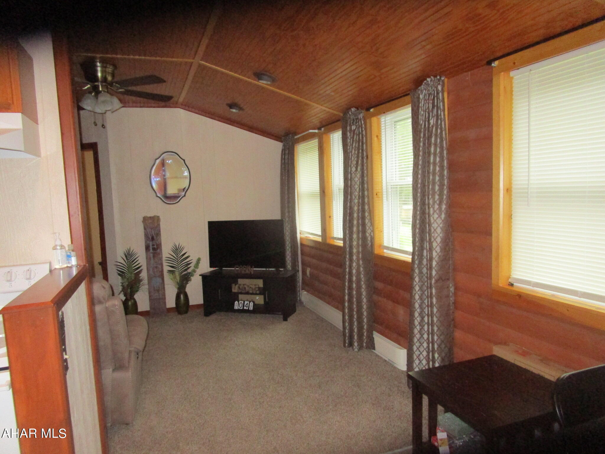 Glendale Yearound - Residential