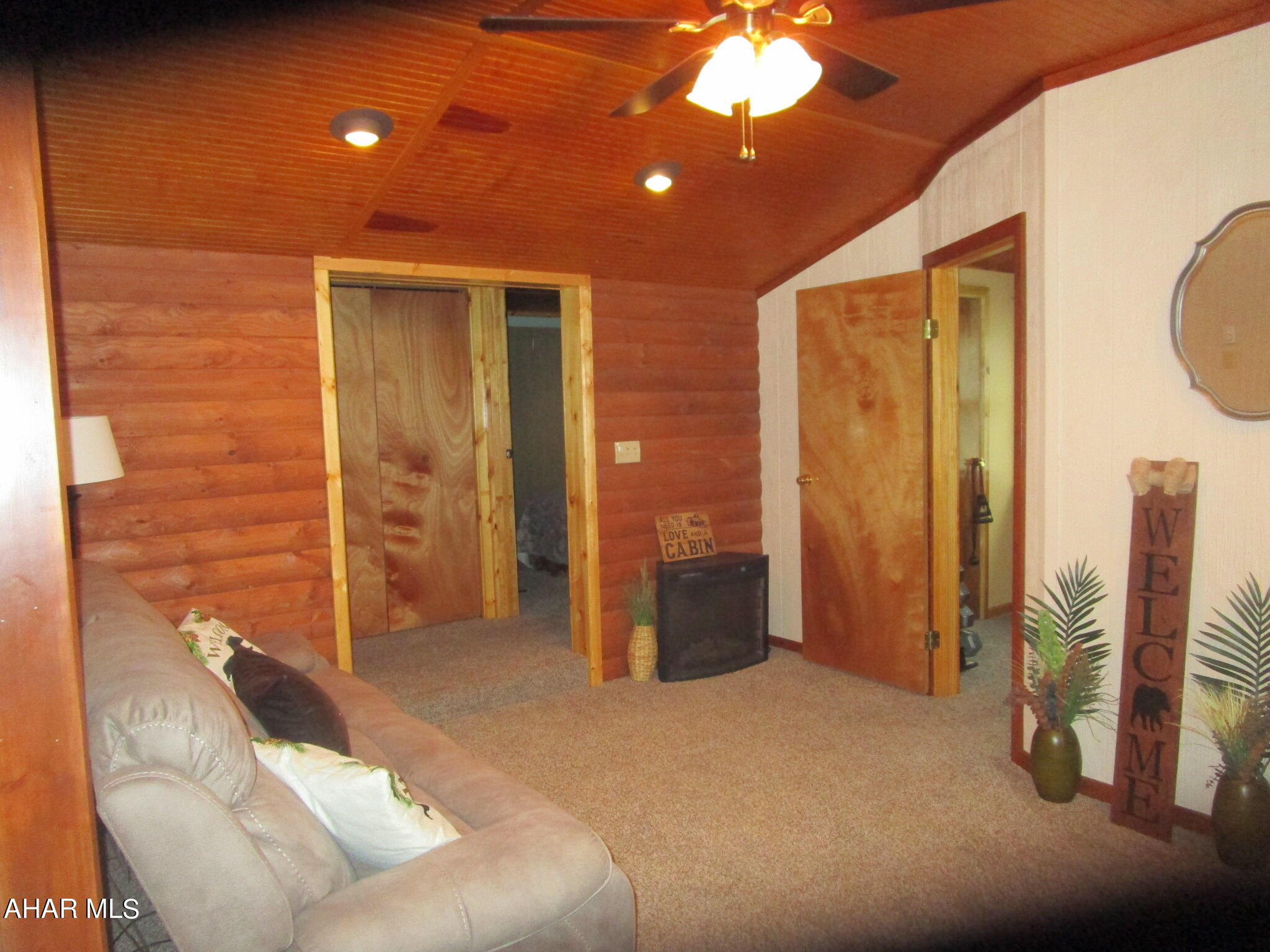 Glendale Yearound - Residential