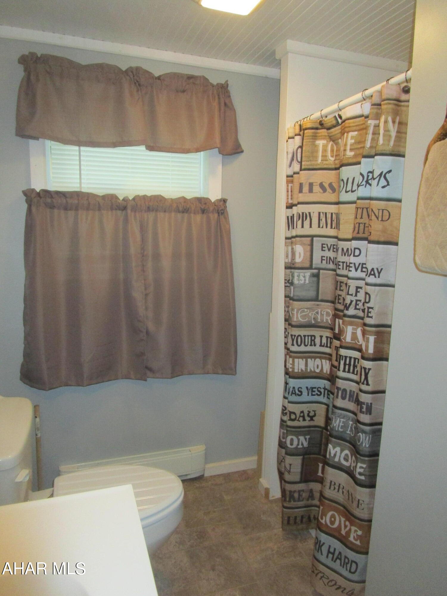 Glendale Yearound - Residential