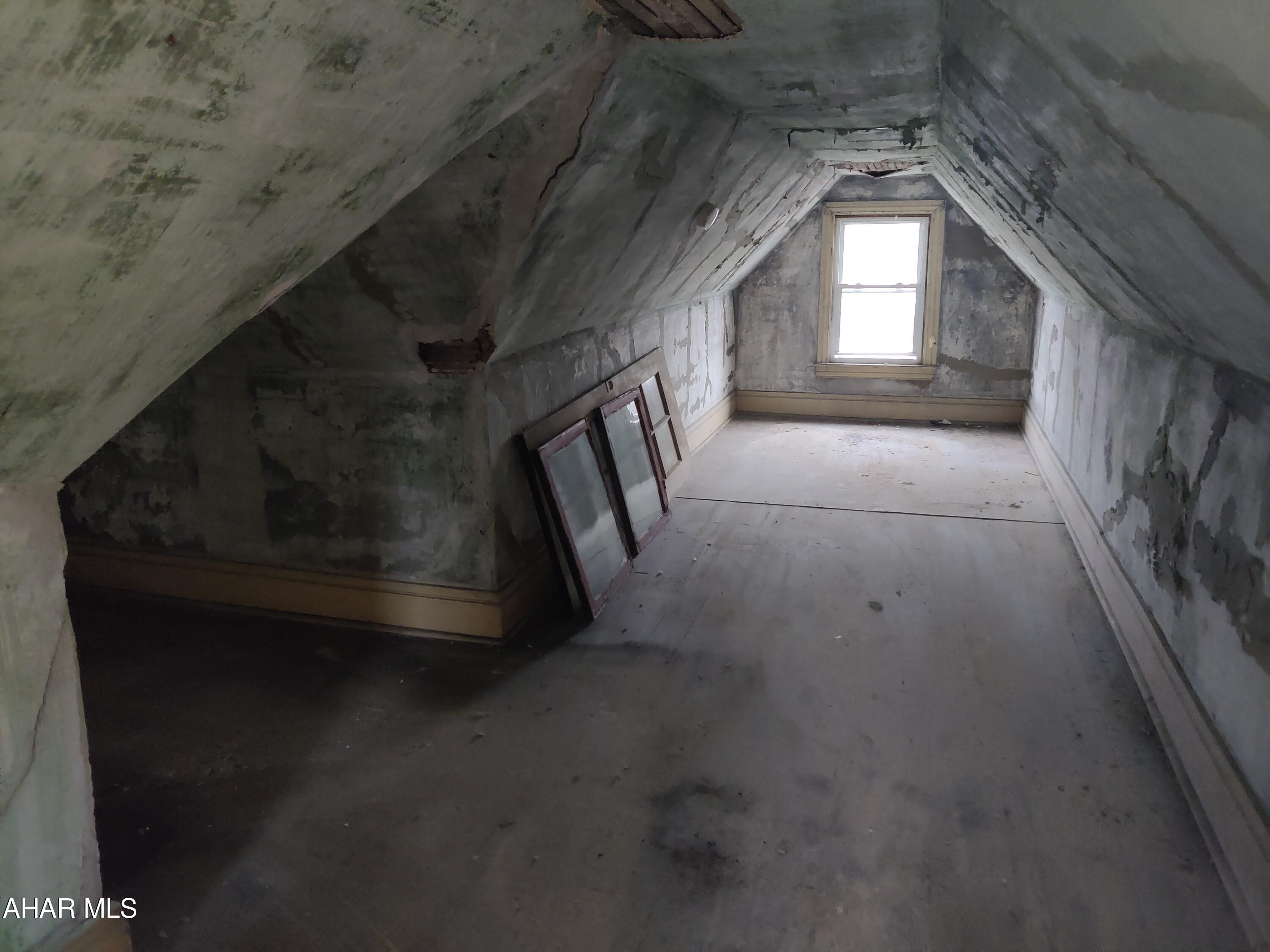 Juniata - Residential