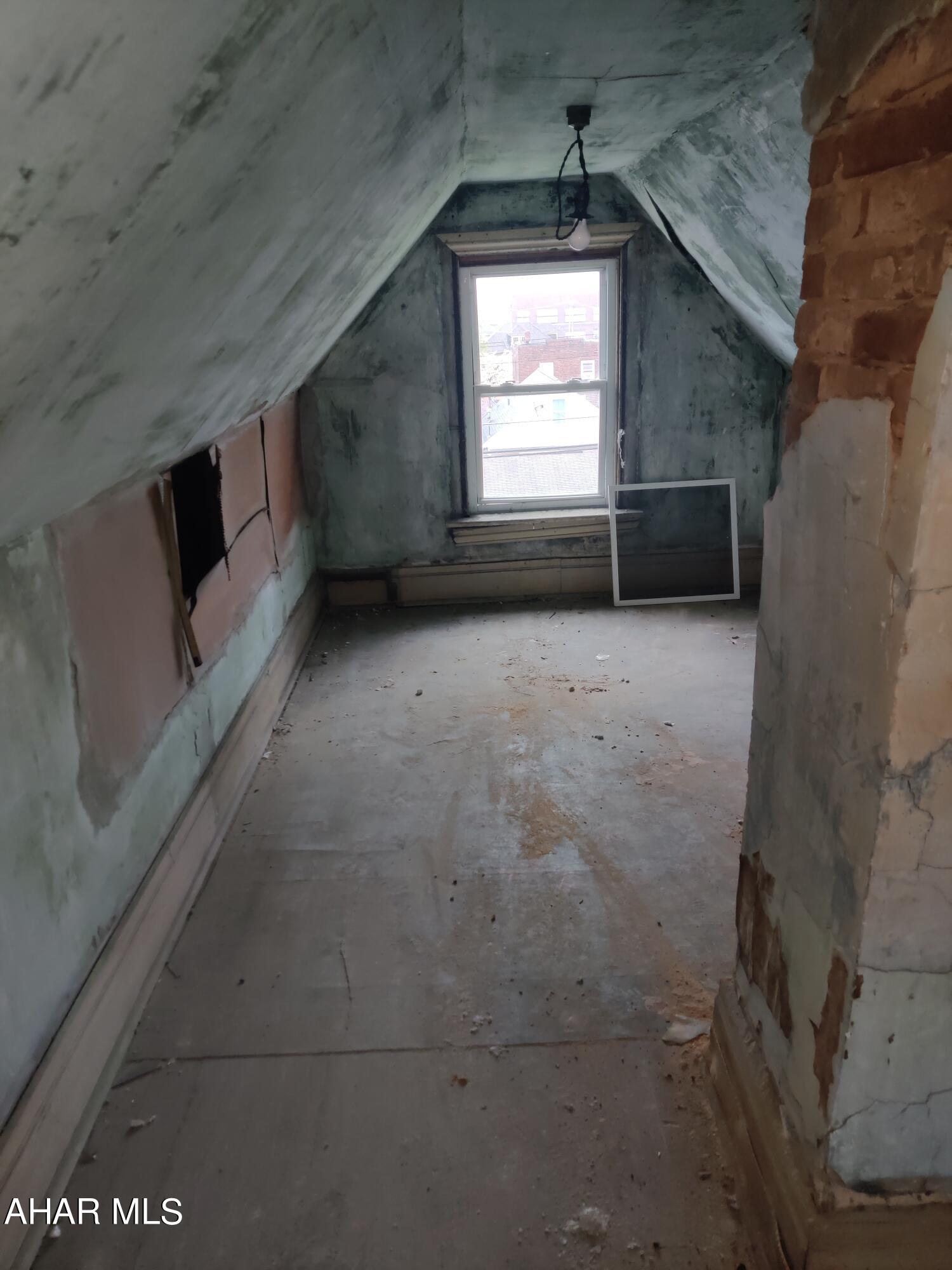 Juniata - Residential