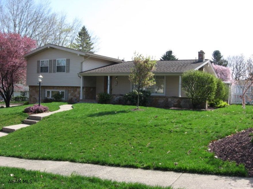 Beautiful multi-level 3 bedroom, 2.5 bath home on a corner lot in Highland Park. Highend kitchen with granite counters, stainless steel appliances,  and sep. eating area. Master bath has been redone with an extra large ceramic tile shower and makeup vanity. Main level family rm has  stone fireplace and ceramic floor. Large inground pool, hot tub,  and commerical grill surrounded with a vinyl fence for complete privacy. This is a unique home with lots to offer and many upgrades.