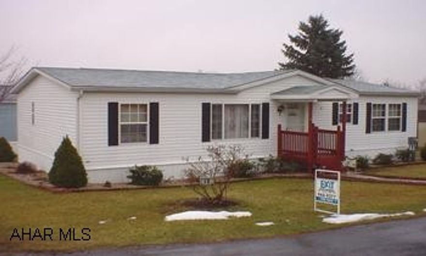 Immaculate condition! Bright and cheery! Located on a corner lot (rent $180 month), cathedral ceilings, built-in hutch, beautiful master bath (garden tub). 1996 Champion 28x52. Off-street parking for two. Please remove shoes. Immaculate condition! Bright and cheery! Located on a corner lot (rent $180 month), cathedral ceilings, built-in hutch, beautiful master bath (garden tub). 1996 Champion 28x52. Off-street parking for two. Please remove shoes.