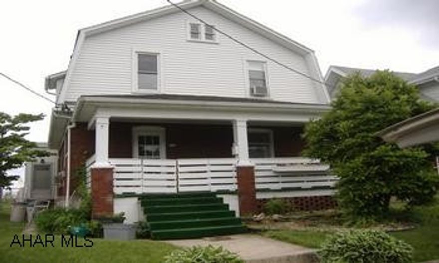 THIS 2 STORY  BRICK AND VINYL  HOME  HAS  4 OR 5 BEDROOM....2 BATH , DINING ROOM, KITCHEN WITH BUILT IN.....POOL, DECK MOTIVATED SELLERS MAKE OFFER....BRICK /VINYL....COULD HAVE  3 , 4  OR 5 BEDROOM... TAKE A LOOK AT THIS HOME  UNLESS POSSIBILITIES....