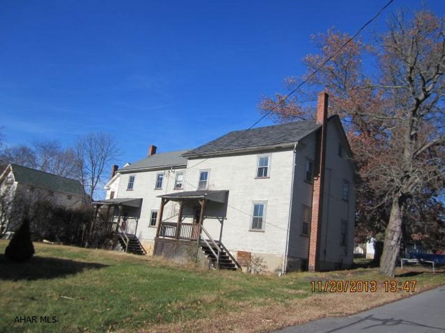 To report any listing concerns with a listing broker/agent or to report any property condition or other concern needing escalation, please call 1-877-617-5274. Buyer should obtain a free prequalification letter from Wells Fargo Home Mortgage or an entity which is a joint venture with Wells Fargo Home Mortgage by working directly with a mortgage consultant or going online at www.wellsfargo.com. Buyers also have the option to provide other credit decisioned financing of a NACA (Neighborhood Assistance Corporation of America) Qualification Letter.