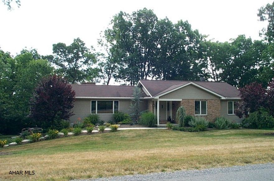 Elmwood Contemporary One Story On 190 X 128' Wooded Lot.  Chef's Grade Kitchen W / Marble Countertops - Stainless Steel Appliances - Open Architechture W / Cathedral Ceiling - Fully Finished Lower Level Includes Media / Gym Room - 6 Seat Tile Bar - 1/2 Bath And More - Beautifully Finished And Decorated Top To Bottom.