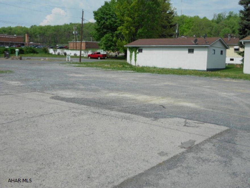 Great corner lot on Pleasant Valley Blvd.  If you are looking to land and be in a spot where you can be easily found, this is it. High traffic count for any business.