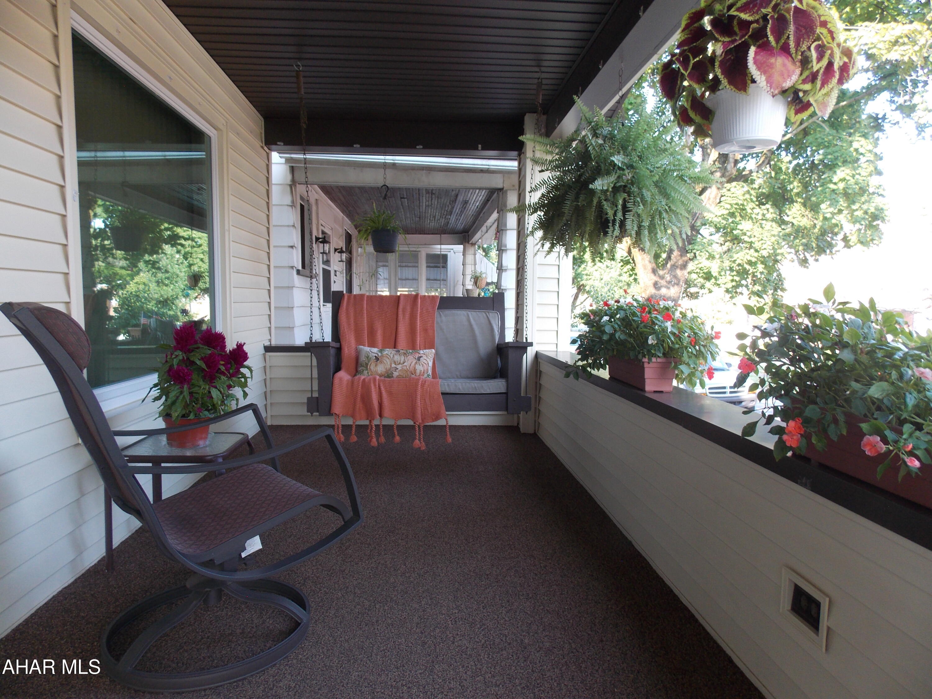 Baker Mansion - Residential