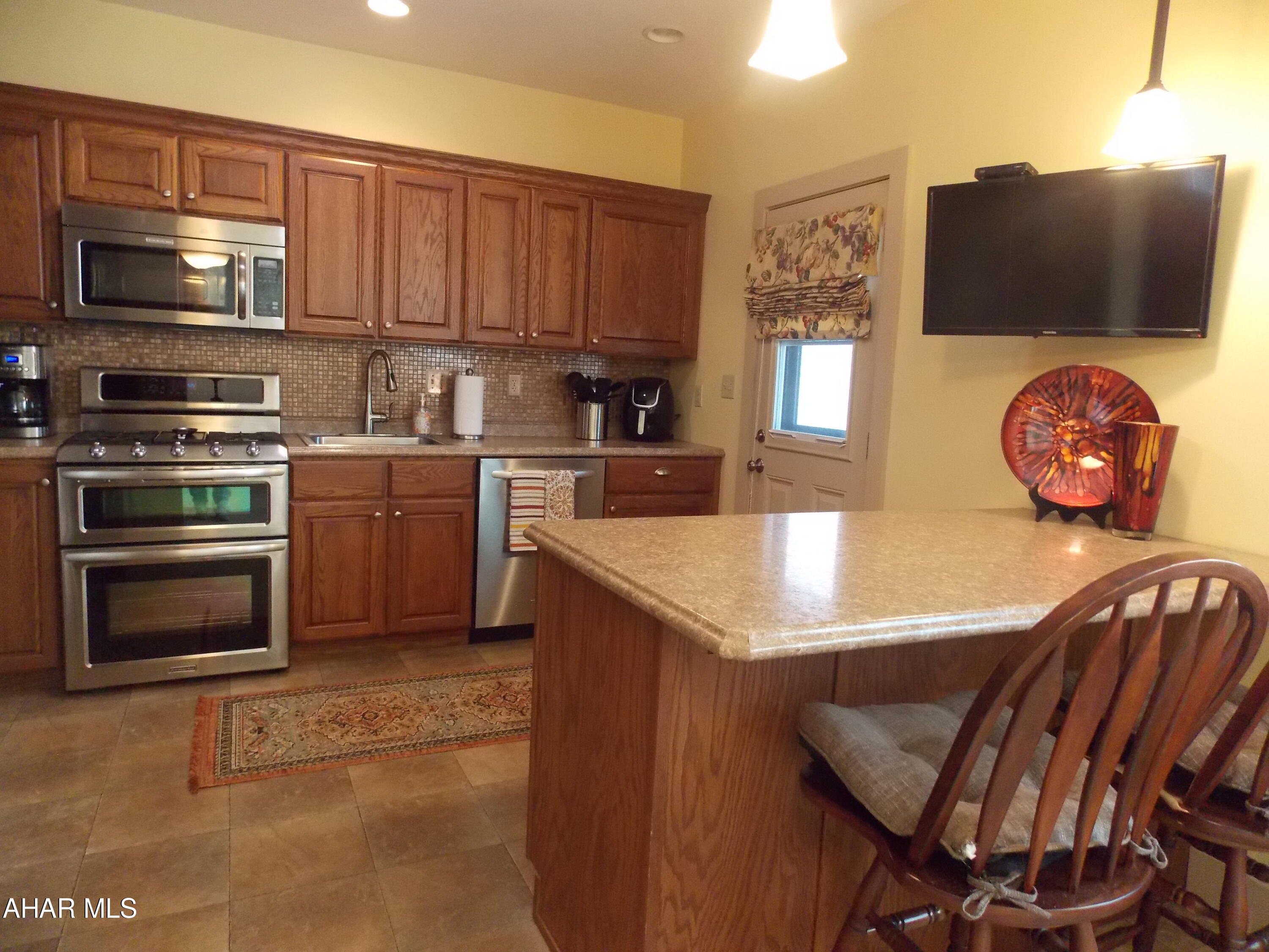 Baker Mansion - Residential