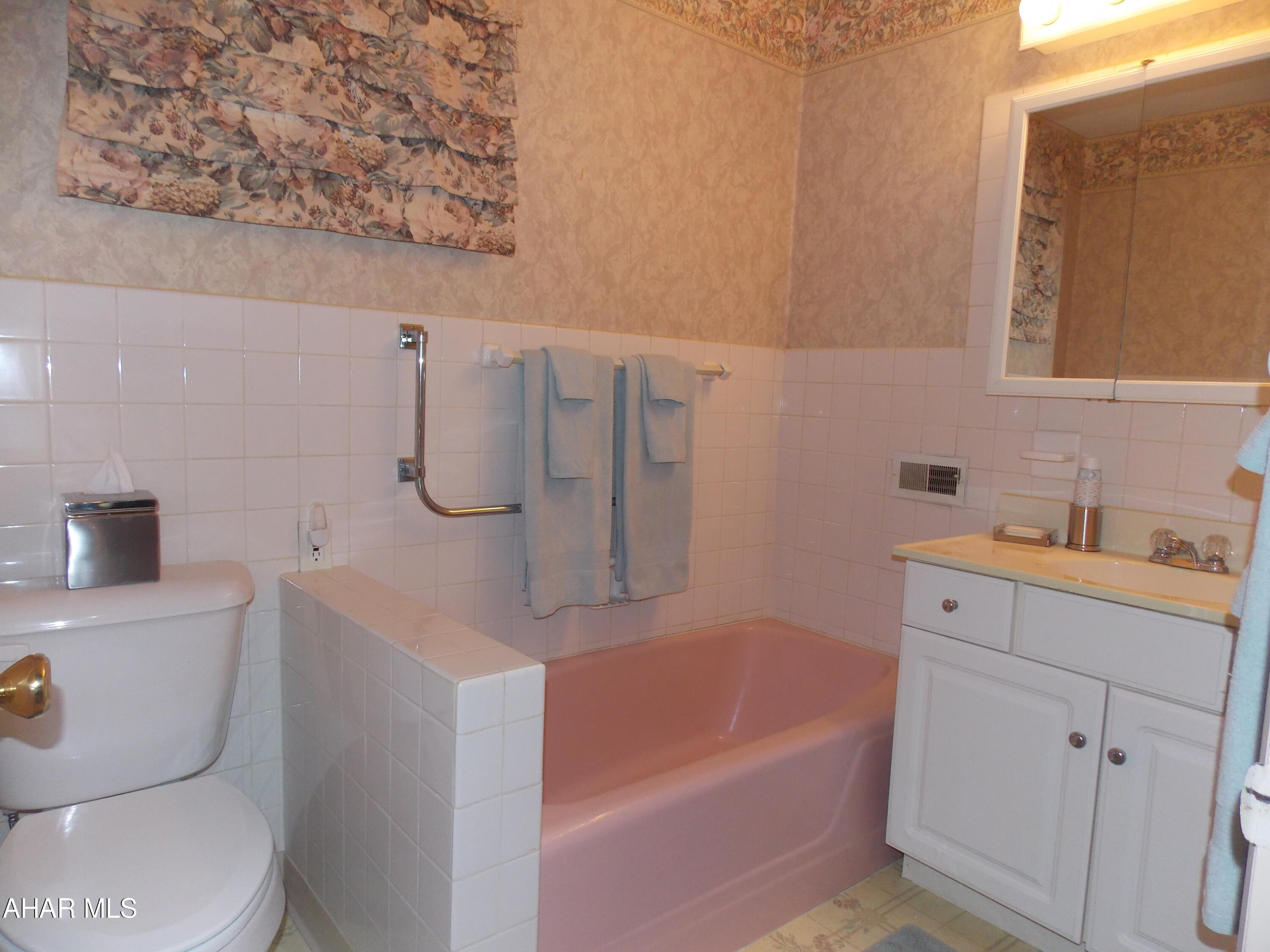 Baker Mansion - Residential