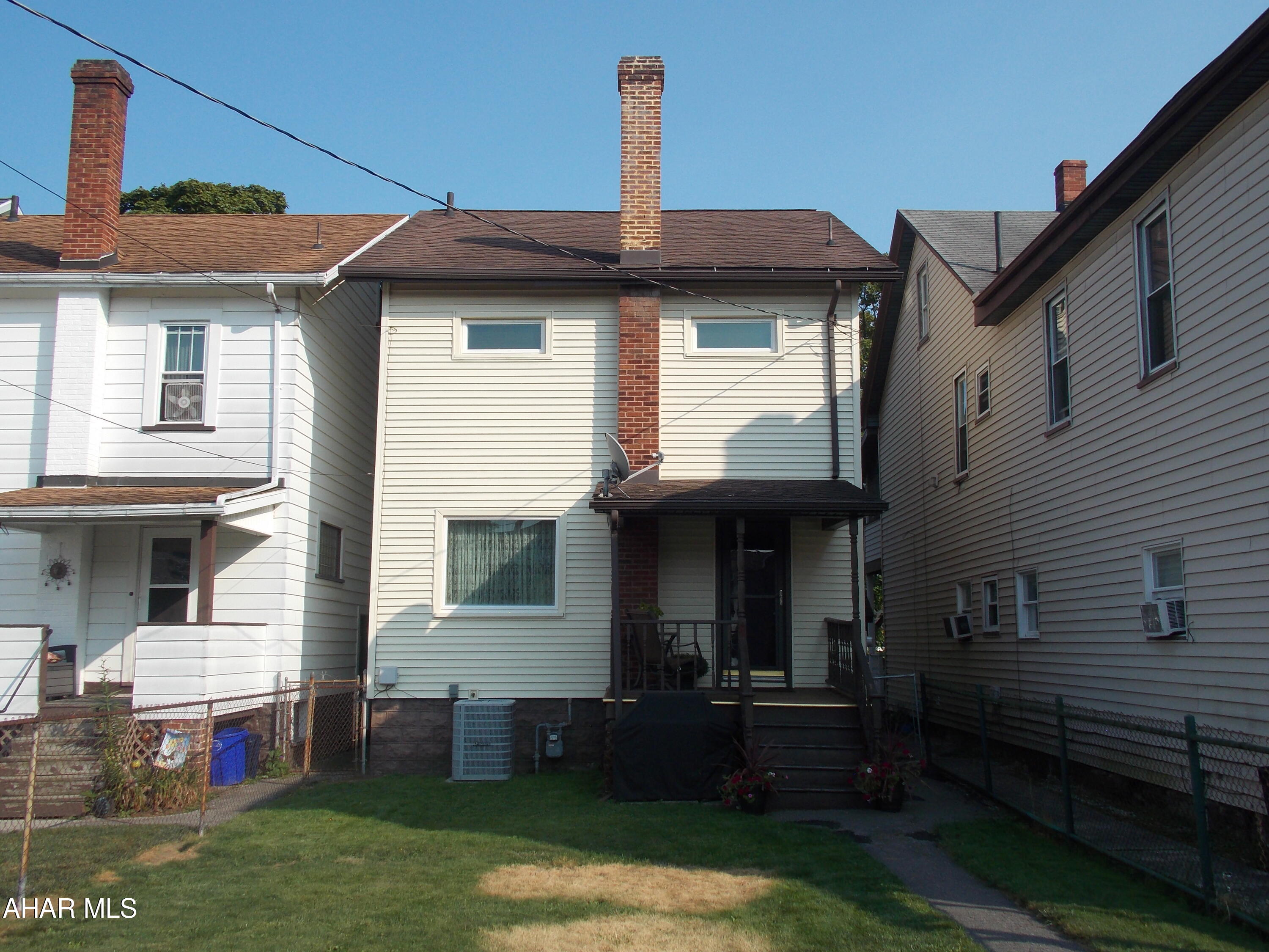 Baker Mansion - Residential