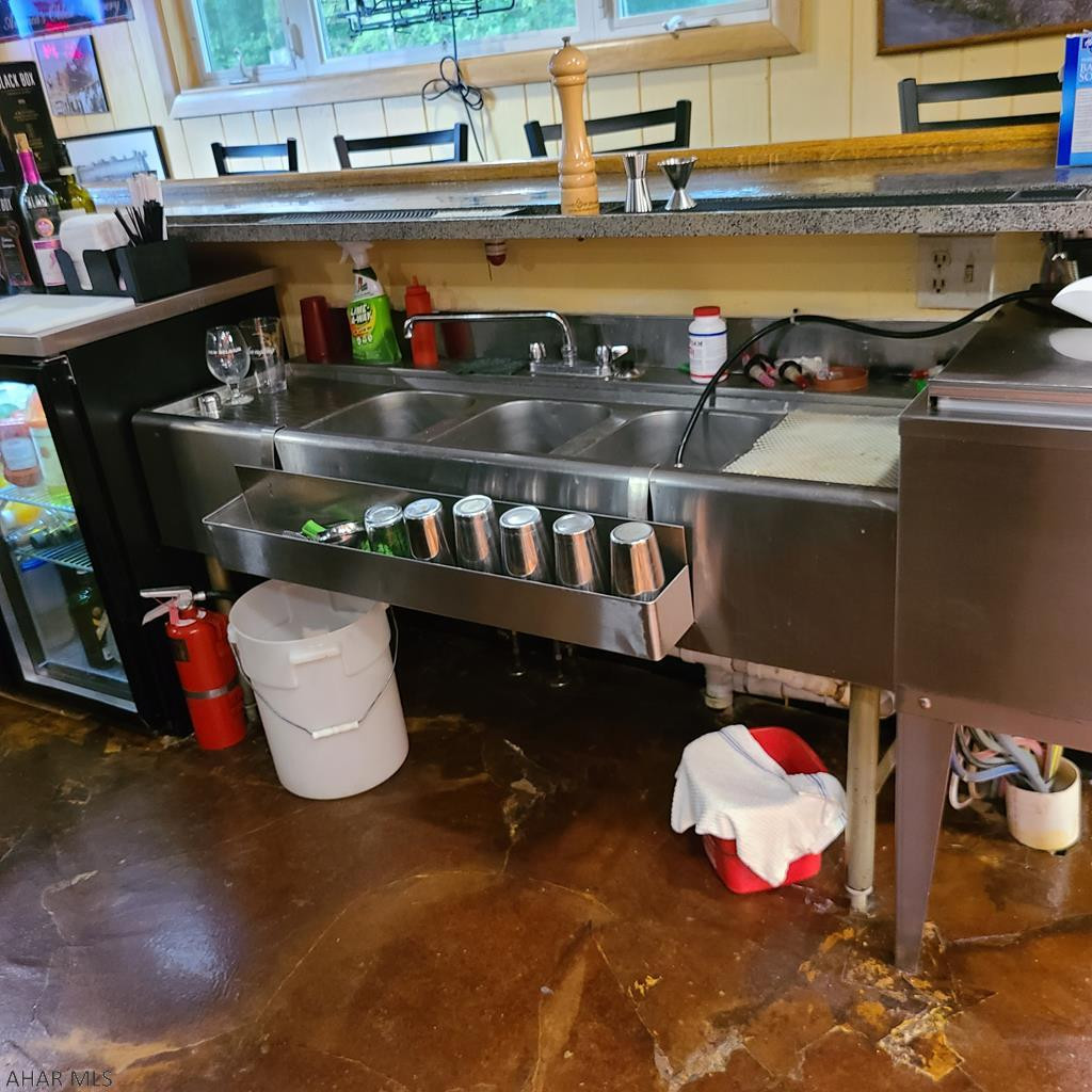 Unknown - Commercial Sale