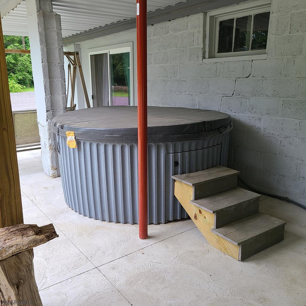 Unknown - Commercial Sale