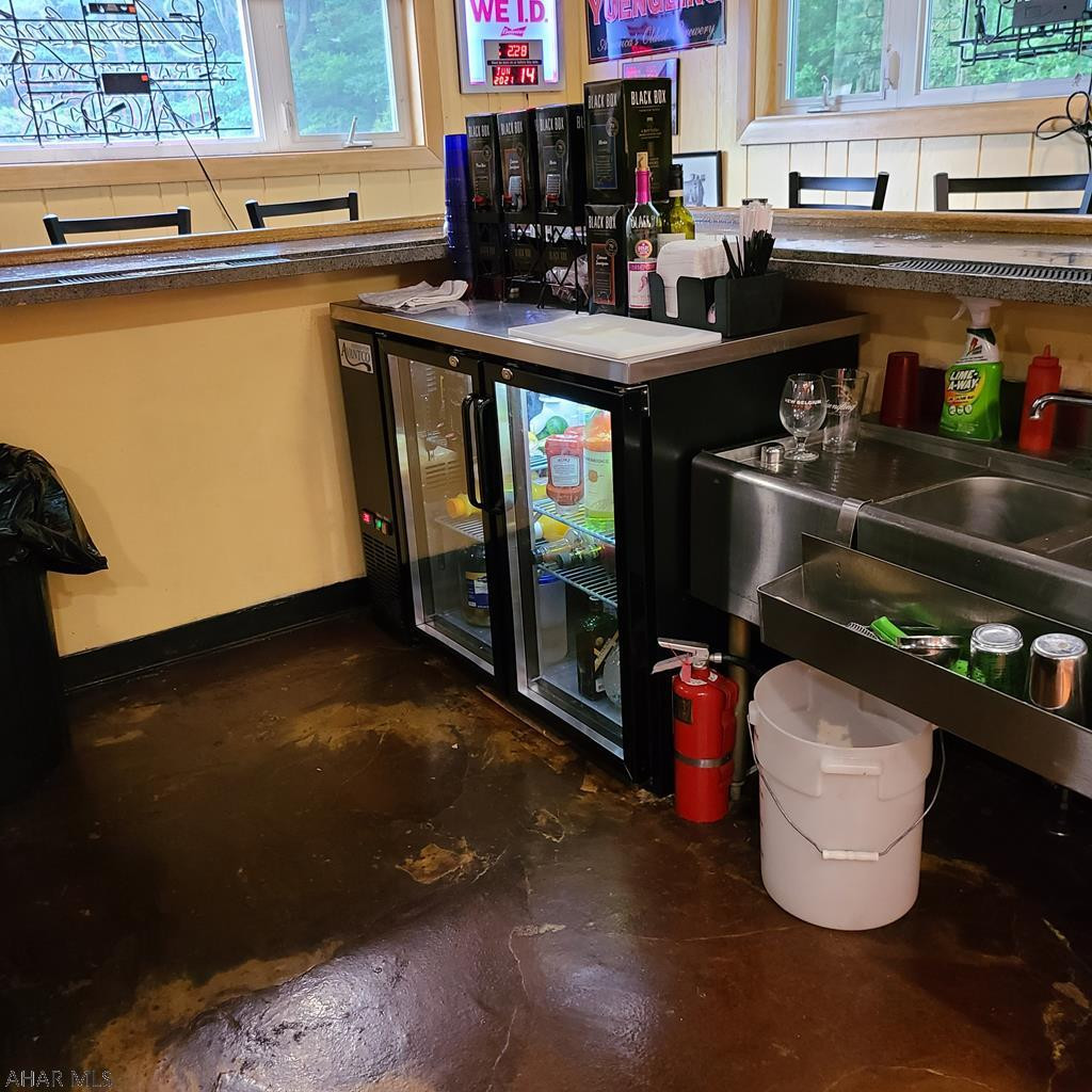 Unknown - Commercial Sale