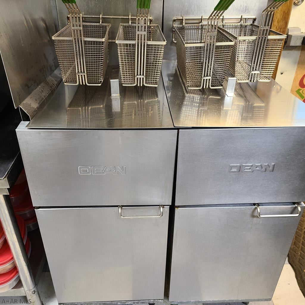 Unknown - Commercial Sale