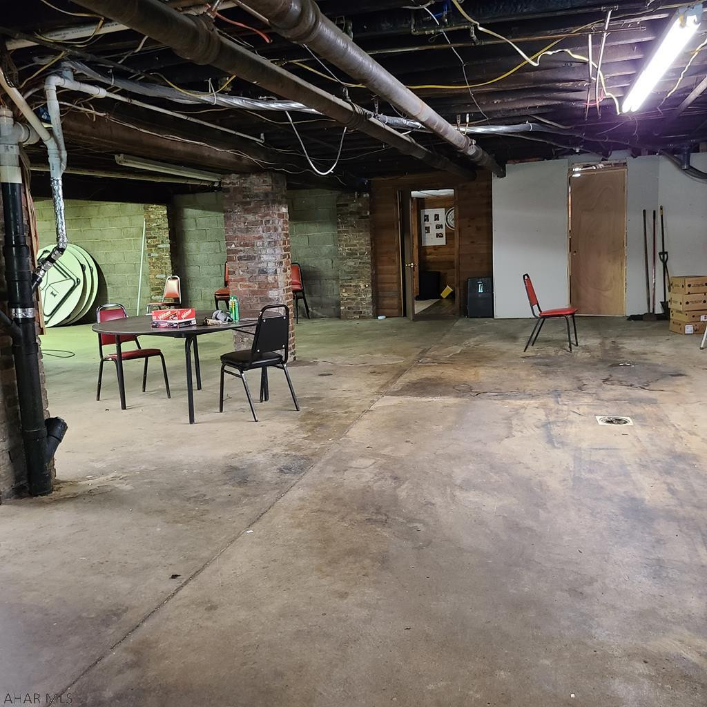 Unknown - Commercial Sale