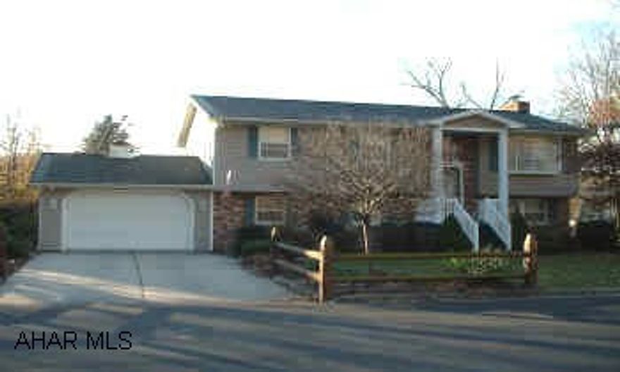 EXCEPTIONAL HOME!  LARGE 1/2 ACRE LOT.  GORGEOUS SUNROOM.  GREAT 4 BEDROOM SPLIT LEVEL.  FAMILY ROOM WITH WOODSTOVE.  GARAGE.  EXTRA BARN GARAGE WITH FINISHED ROOM ABOVE.  SELLER TO FIND SUITABLE HOUSING.  CONTACT JOHN DAVIDHIZAR.