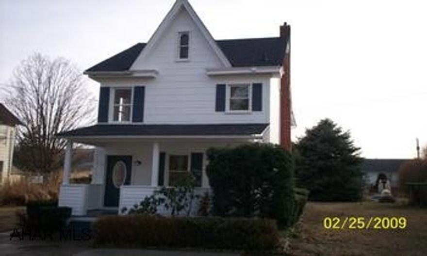 2 Story - Wood Sided - Kitchen, Dining Room, Living Room, 3 Bedrooms, & 2.25 Baths - 1 Stall Carport & 1 Stall Detached Garage (On 50 x 120 Lot) Property Has New Roof, New Windows, New 100 Amp Breakers, New Carpet, New Paint - Totally Remodeled & Very, Very, Clean - Approximately 1 Block From Bellwood High School, Call Dan Laratonda