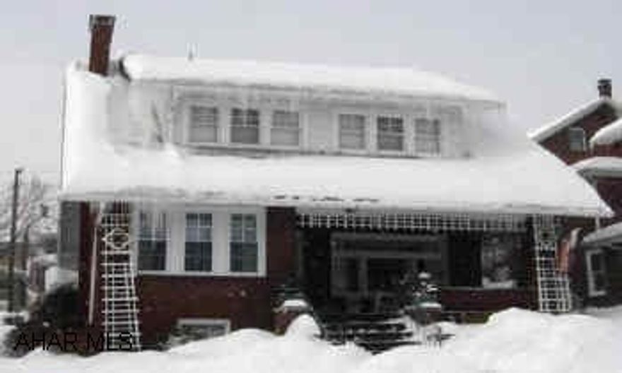Nicely decorated. Breakfast nook in kitchen. formal dining room with window seat. Fireplace in living room.
