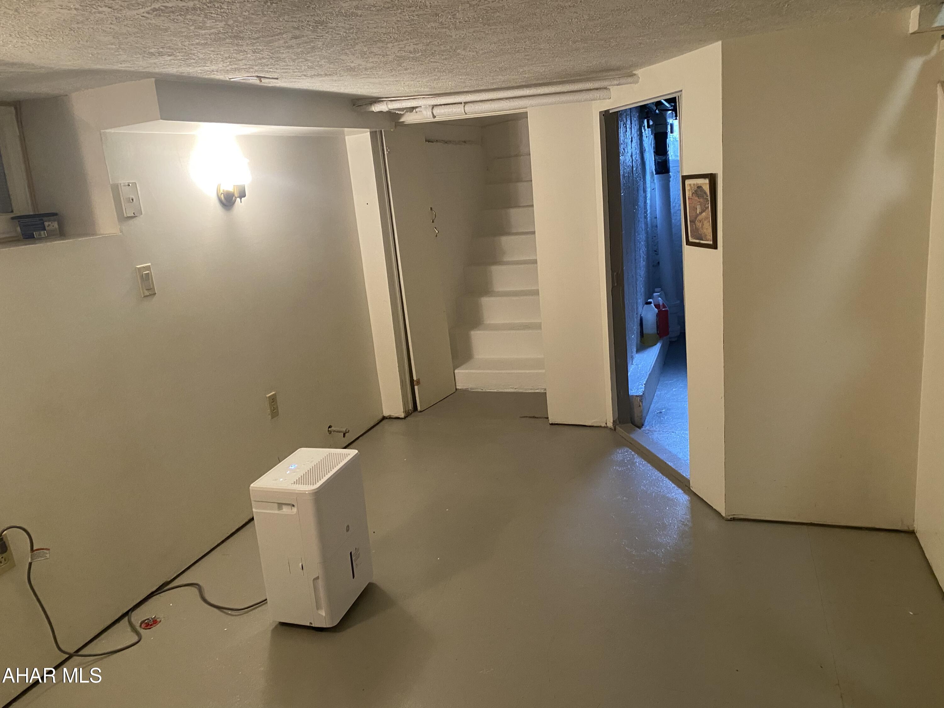 Juniata - Residential