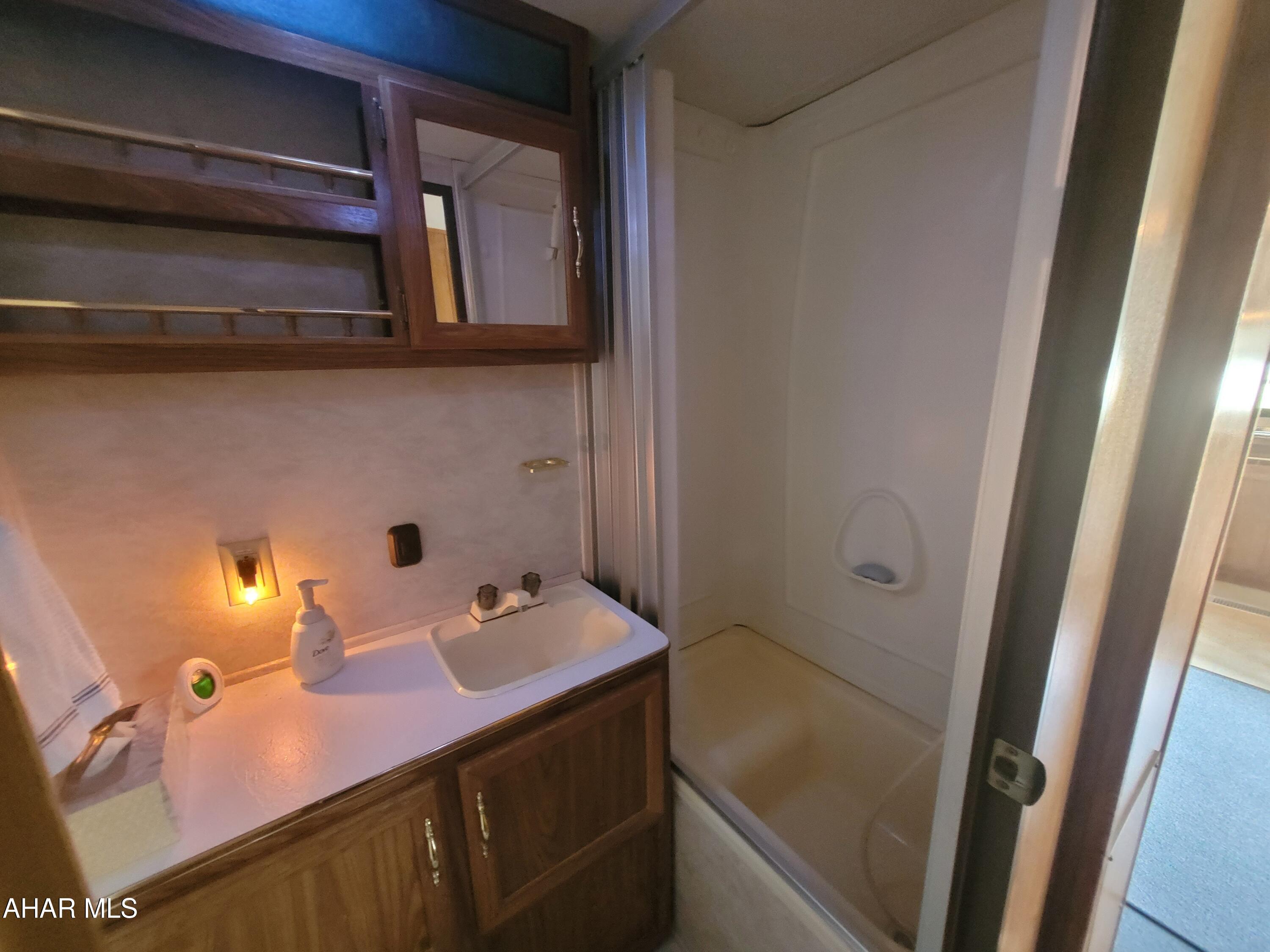 Glendale Yearound - Residential