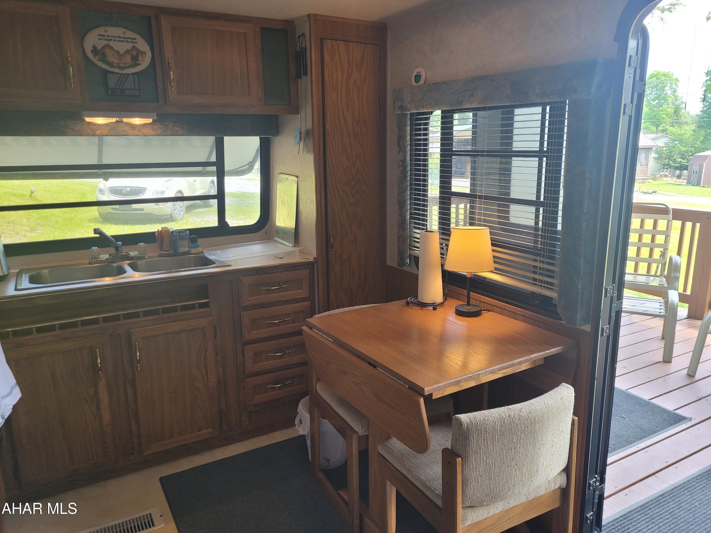 Glendale Yearound - Residential