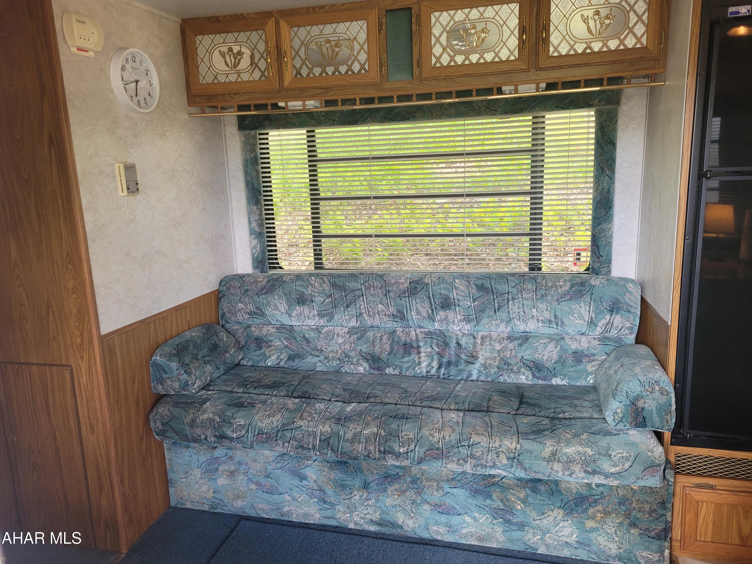 Glendale Yearound - Residential