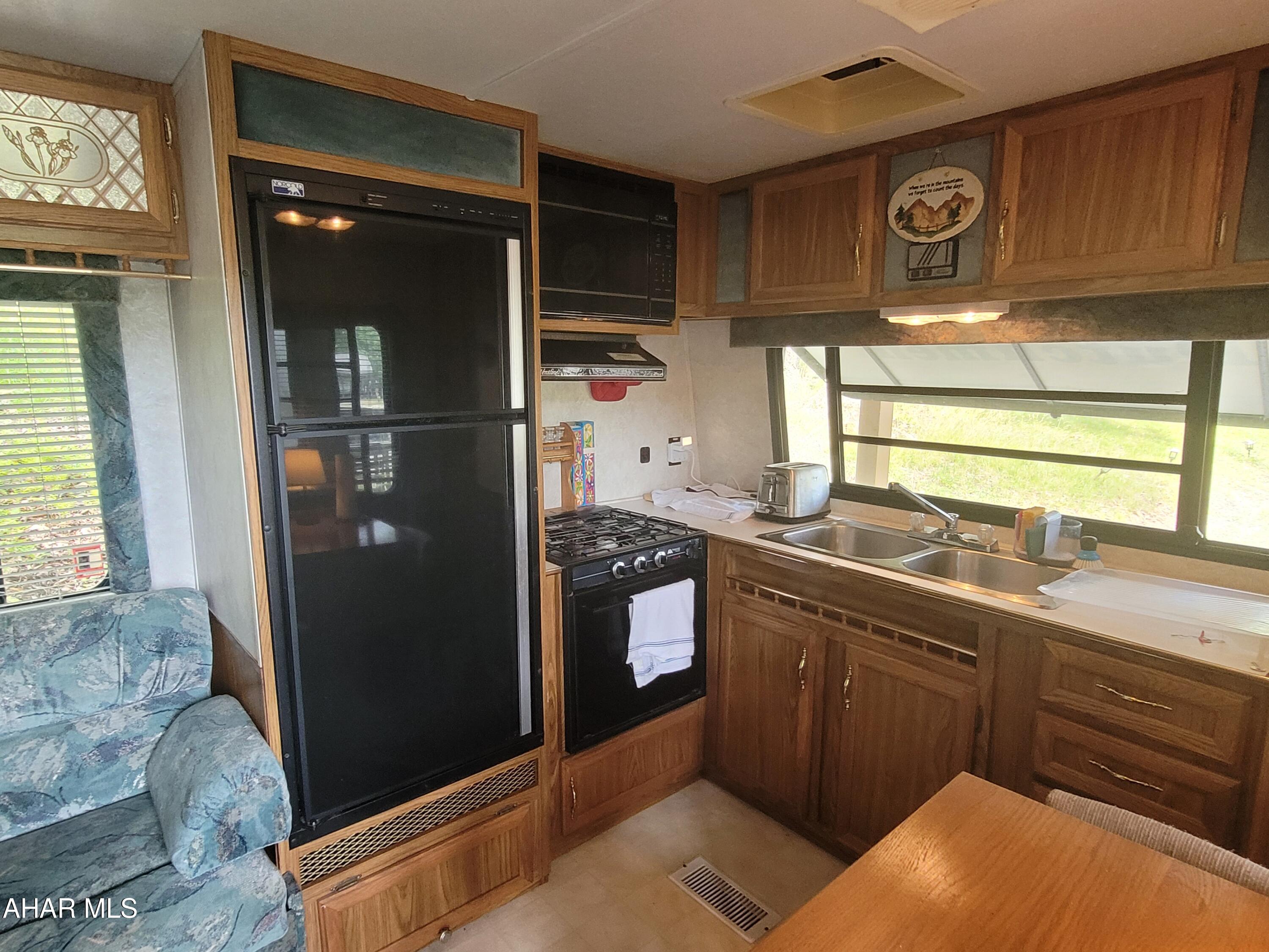 Glendale Yearound - Residential