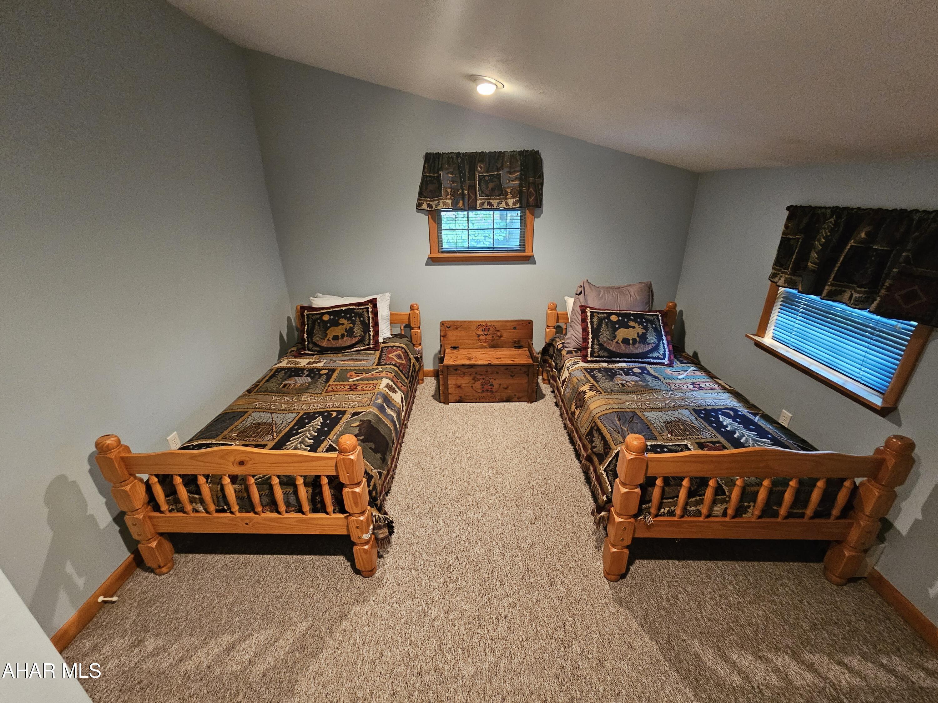 Glendale Yearound - Residential