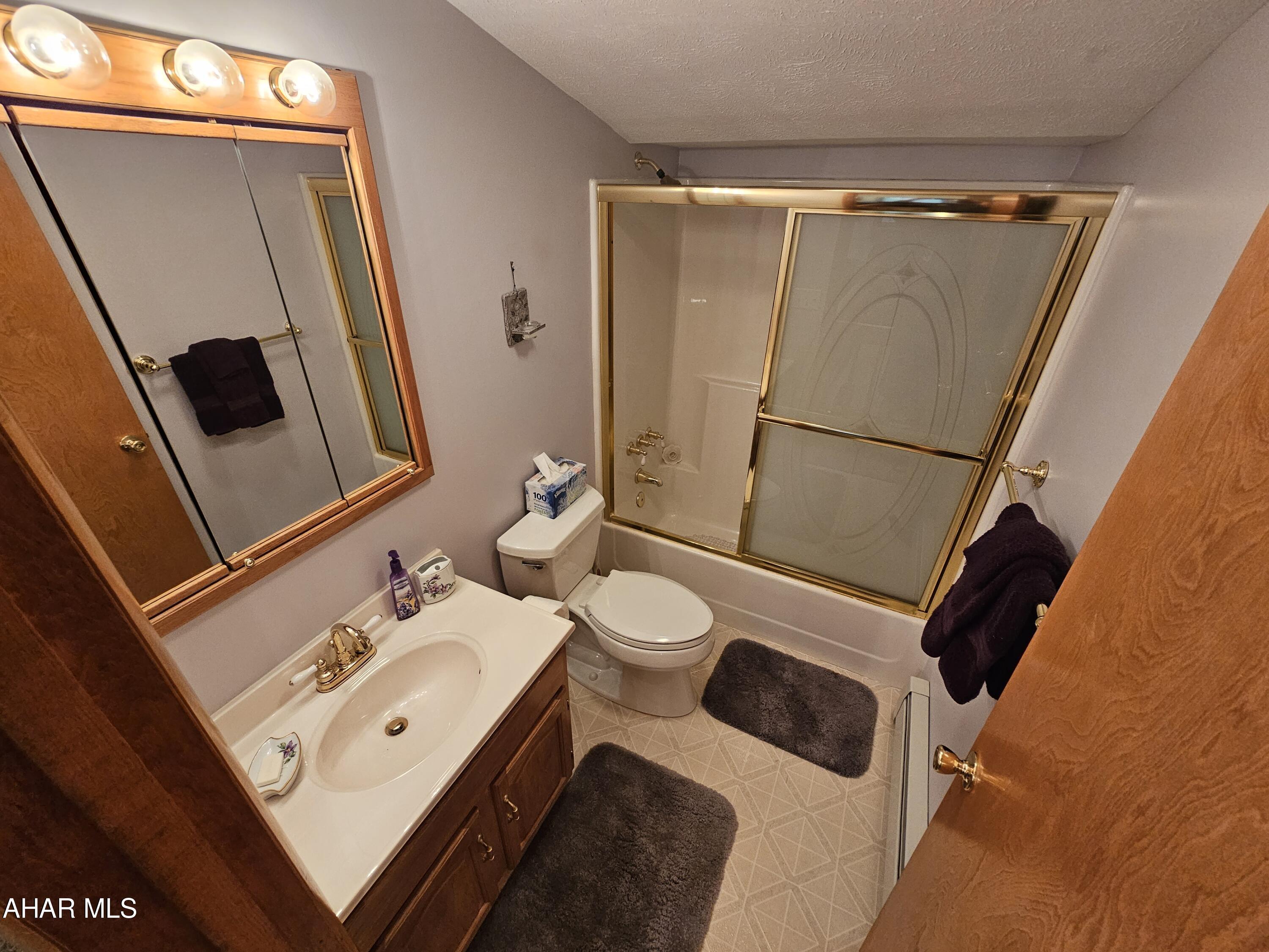 Glendale Yearound - Residential