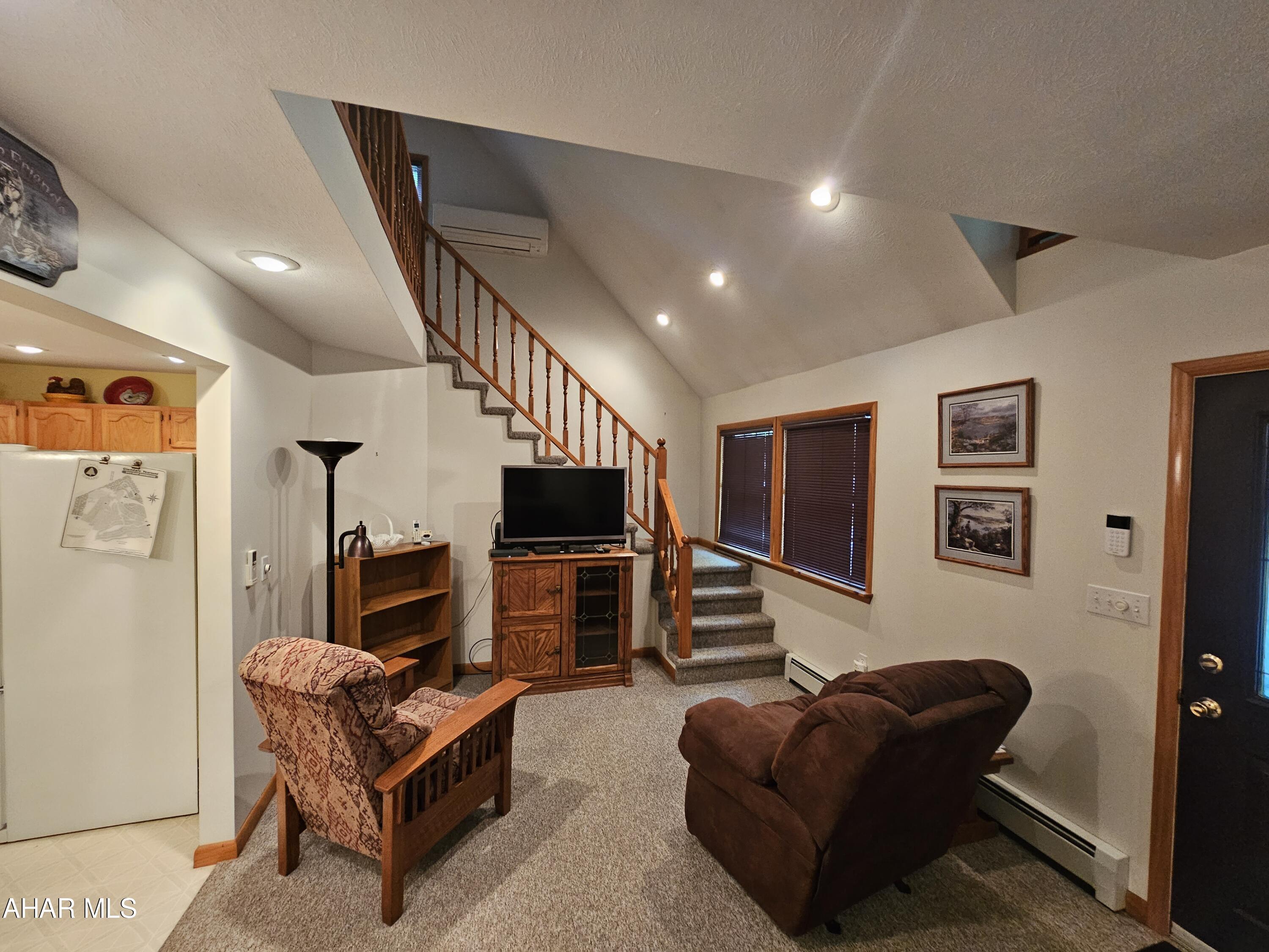 Glendale Yearound - Residential